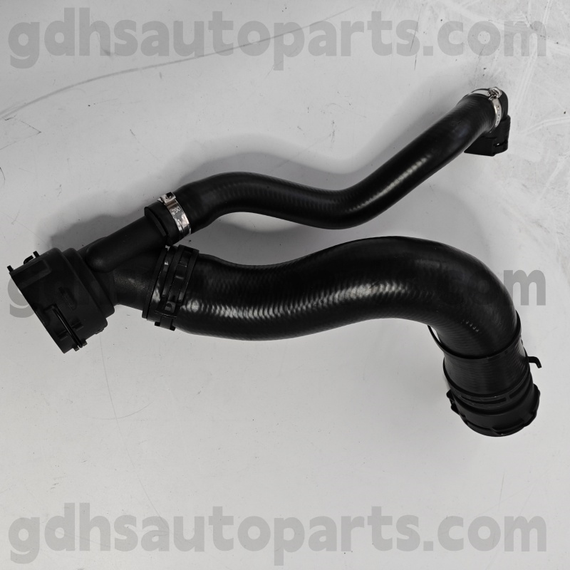 320265 Nissens Radiator Lagere slang voor Range Rover OE NR. LR011482